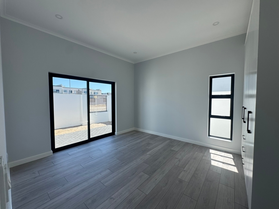 5 Bedroom Property for Sale in Sandown Western Cape